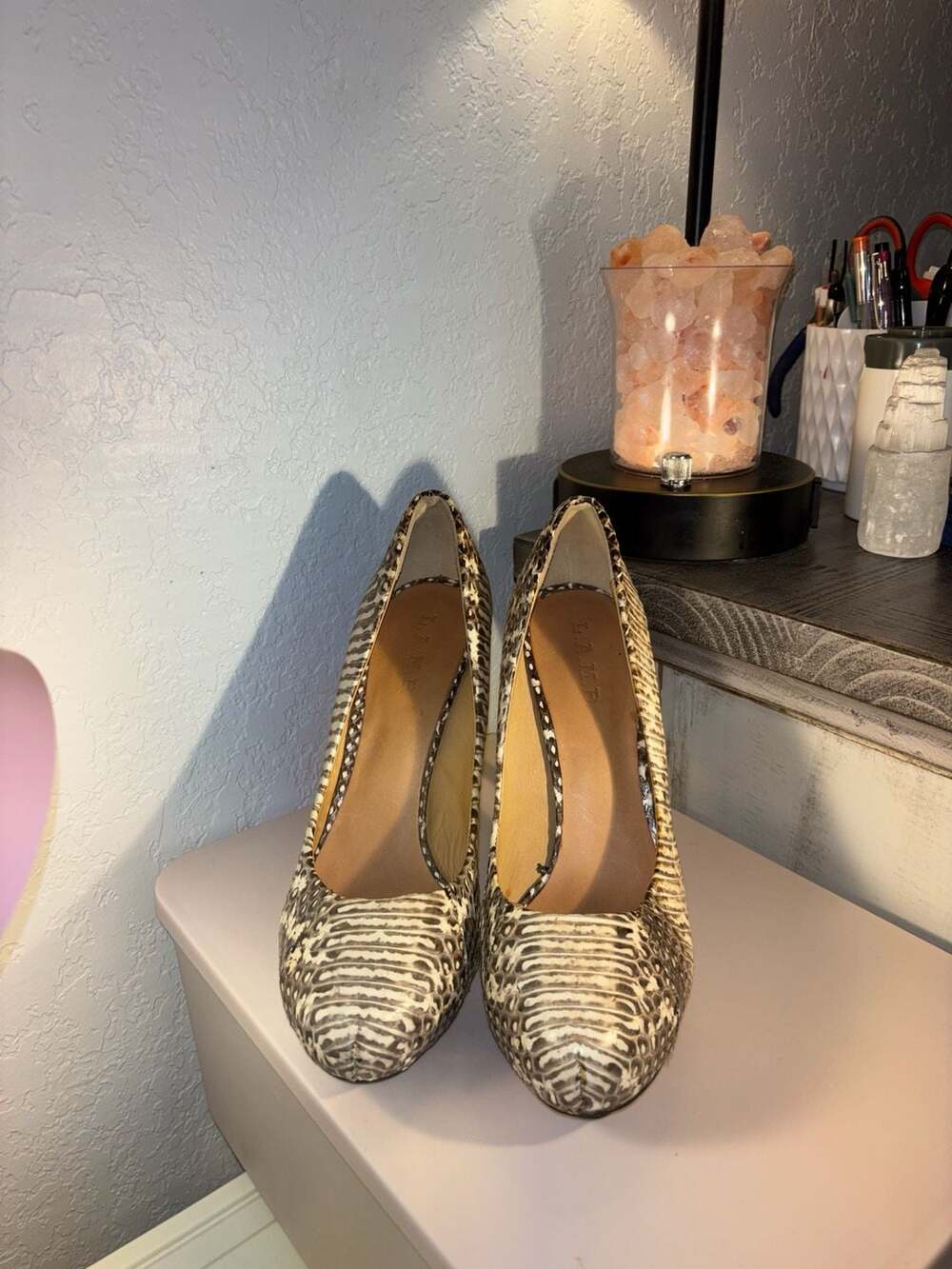 O2: L.A.M.B. Snakeskin Print Platform Pumps Size 9.5M